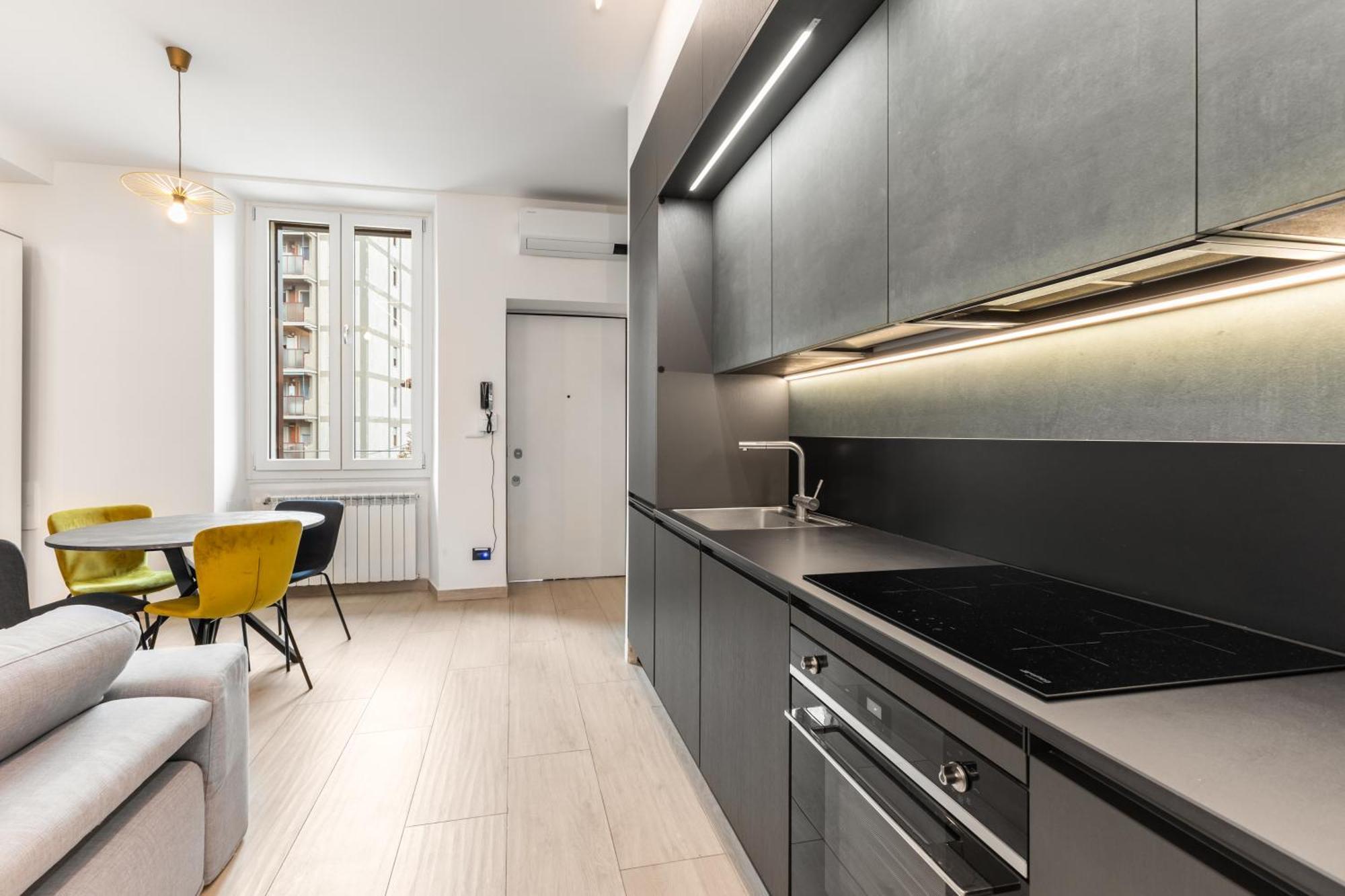 Minimal House - 4Persone - Centro Apartment Milan Luaran gambar